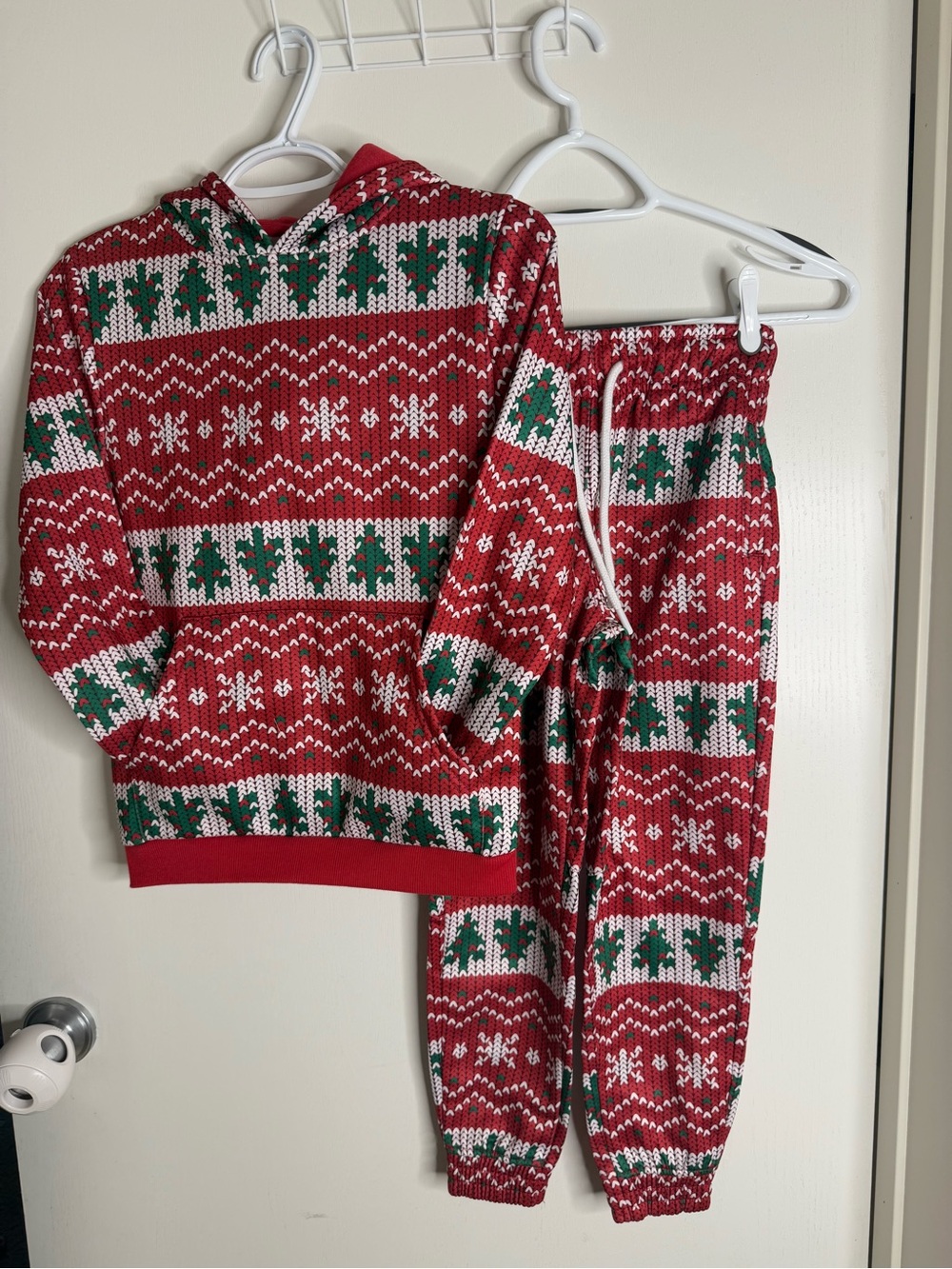 Urban Heritage Kids Red, Green & White Holiday Hoodie Pajama Set Sweatsuit XS(6)